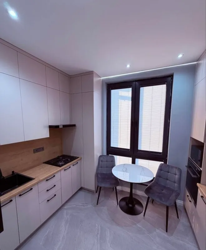 Yakkasaroyda 57 m² maydonli 2 xonali kvartira sotiladi 6