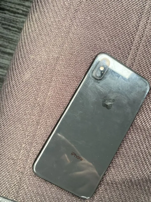 Iphone XS 256gb 77 % Iphone XS 256gb 77 %