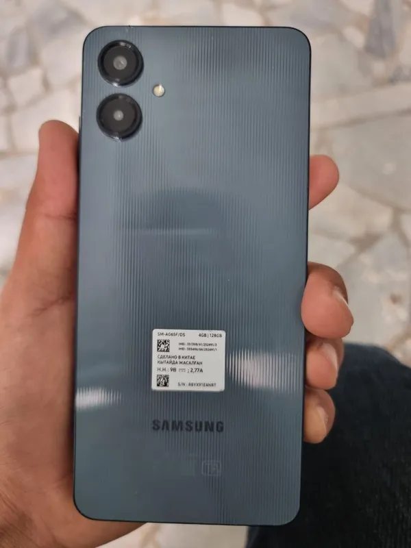 Samsung Galaxy A06 — фото 1