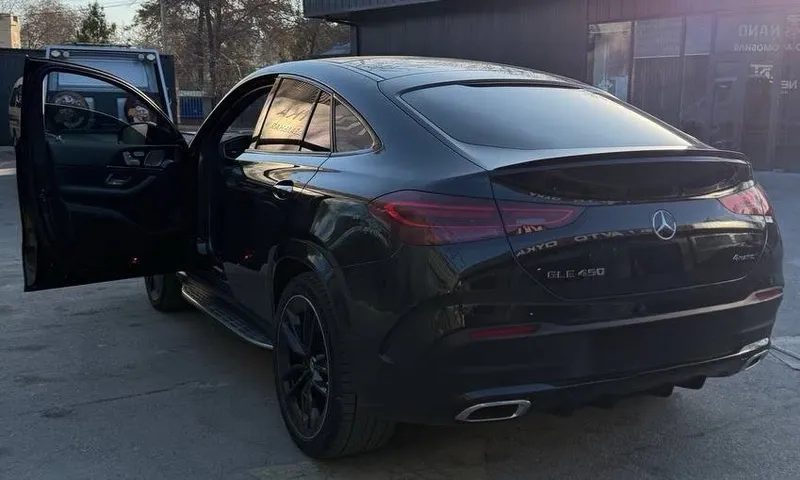Mercedes-Benz GLE 53 AMG Coupe 2026 год — фото 3