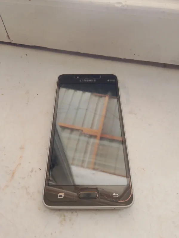 Samsung galahsi g532f