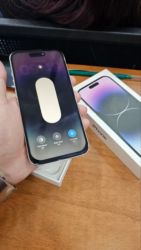 iPhone 14 Pro 128 gold 4