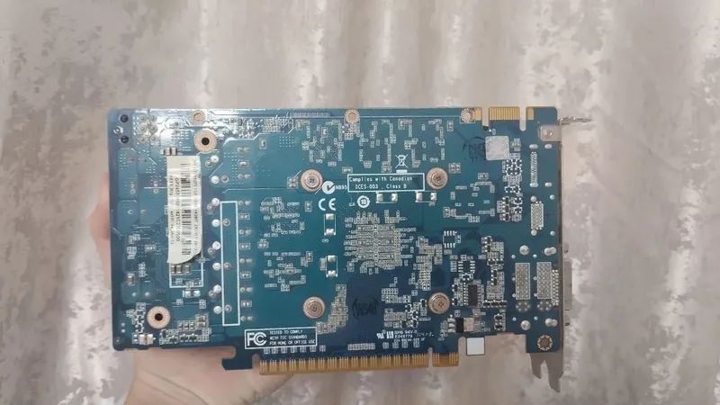 Видеокарта gtx 550 ti 1 gb gdd5 192 bit — фото 2