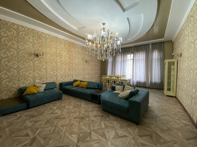 Grand Mir hotel, Конституция, 10 соток, дом! 6