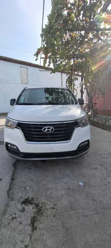 Hyundai Grand Straia mikroavtobusi 2