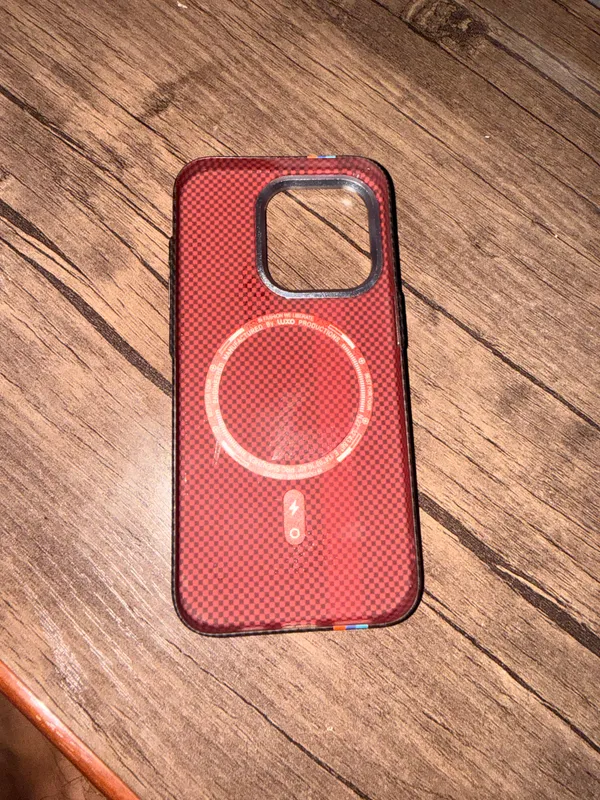 Чехол iPhone 15 Pro в стиле BMW / карбон / MagSafe — фото 1 Чехол iPhone 15 Pro в стиле BMW / карбон / MagSafe — фото 1