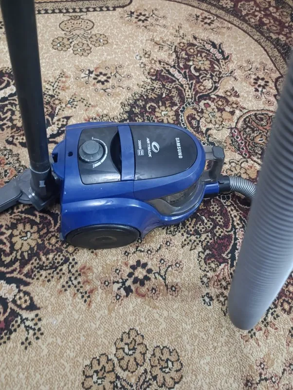 Пылесос Samsung Air track 2000 W — фото 1