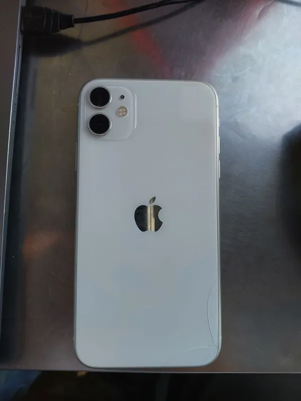 Iphone 11 sotiladi 5 Iphone 11 sotiladi 5