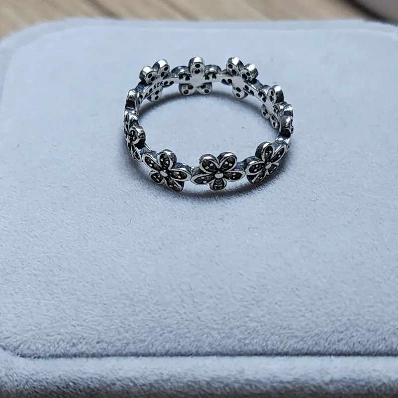 Серебряное кольцо Pandora 3