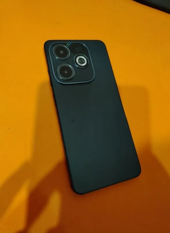 Infinix hot 40 i 8+8 256 2 Infinix hot 40 i 8+8 256 2