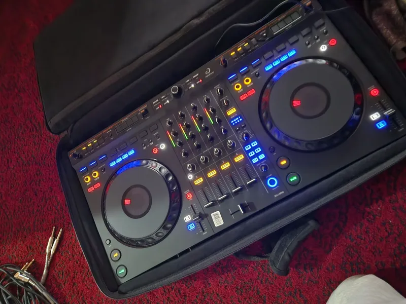 Pioneer DDJ GRV6 3 Pioneer DDJ GRV6 3