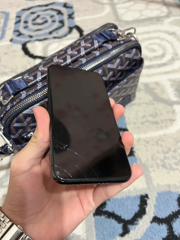 iPhone X 64GB Black 4 iPhone X 64GB Black 4
