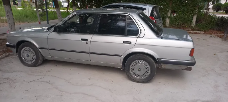Продам bmw e30 318 1 Продам bmw e30 318 1