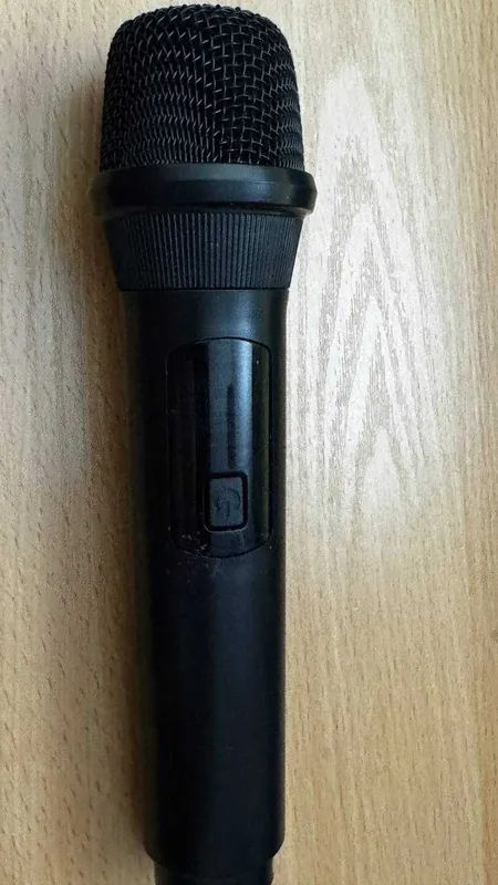Беспроводной UHF микрофон 2