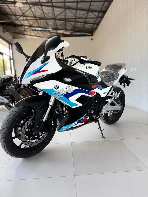 Moto srochna sotiladi
