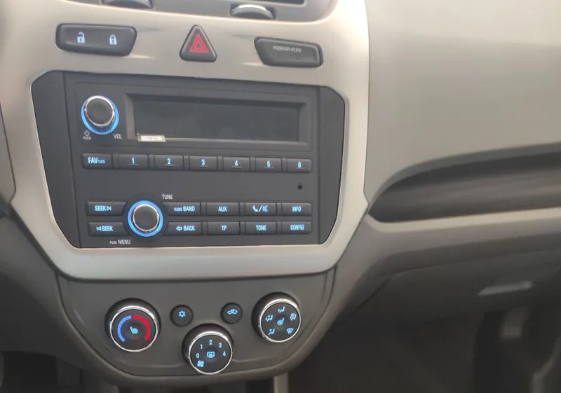 Chevrolet Cobalt LTZ 4-позиция, ABS, магнитофон есть 2 Chevrolet Cobalt LTZ 4-позиция, ABS, магнитофон есть 2