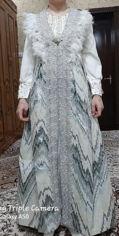 abaya ansambl