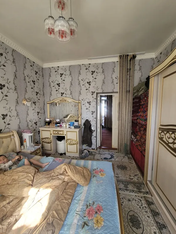 Продаётся дом дол дороги бектемирский район 8 ком 7