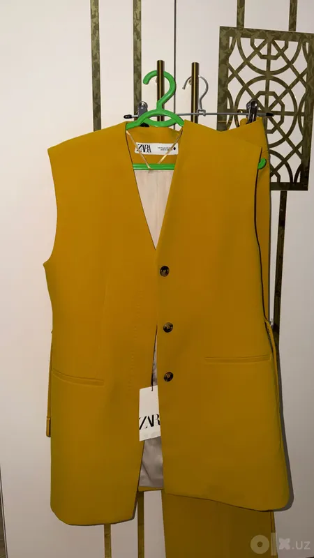Костюм Zara, брюки и жилетка 1 Костюм Zara, брюки и жилетка 1