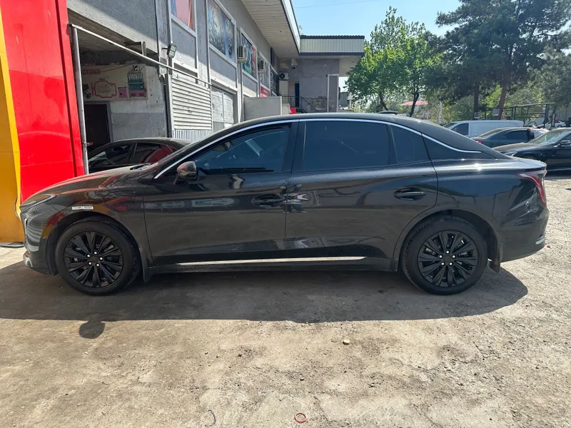 Hongqi EQM 5 sotiladi 500 km — фото 6