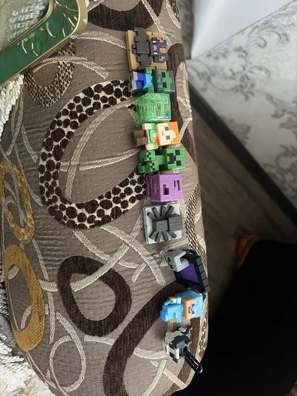 Minecraft Kinder Joy figuralari 3