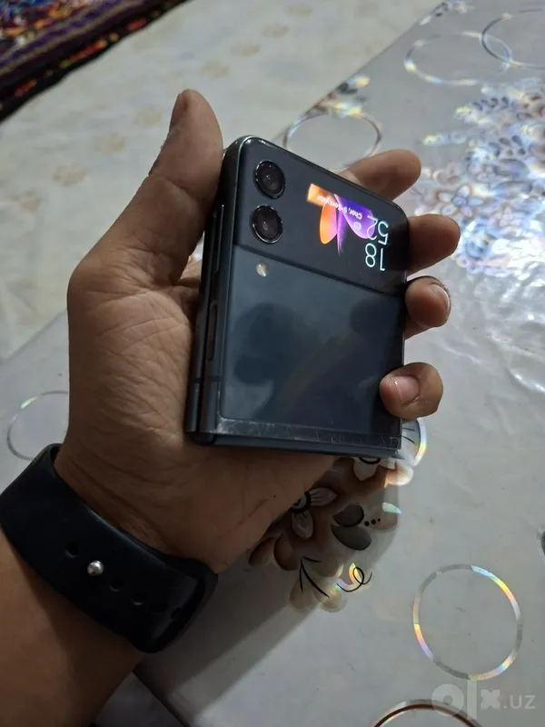 Galaxy Z Flip 3 5g 2 Galaxy Z Flip 3 5g 2