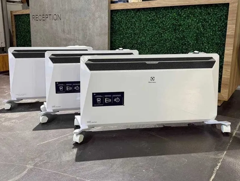 Конвекторный обогреватель Electrolux ECH/RI-2000 E (INVERTER) — фото 2