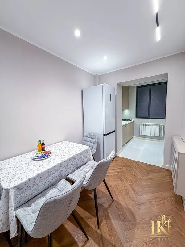 Продаётся 4-комнатная квартира 3/4/4, 77-серия, 75 м², евро ЛЮКС 7
