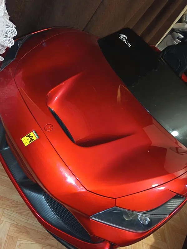 Ferrari 8 продаётся 1 Ferrari 8 продаётся 1