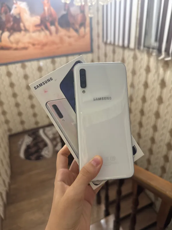 📱 Samsung Galaxy A50 сотилади 📱 Samsung Galaxy A50 сотилади