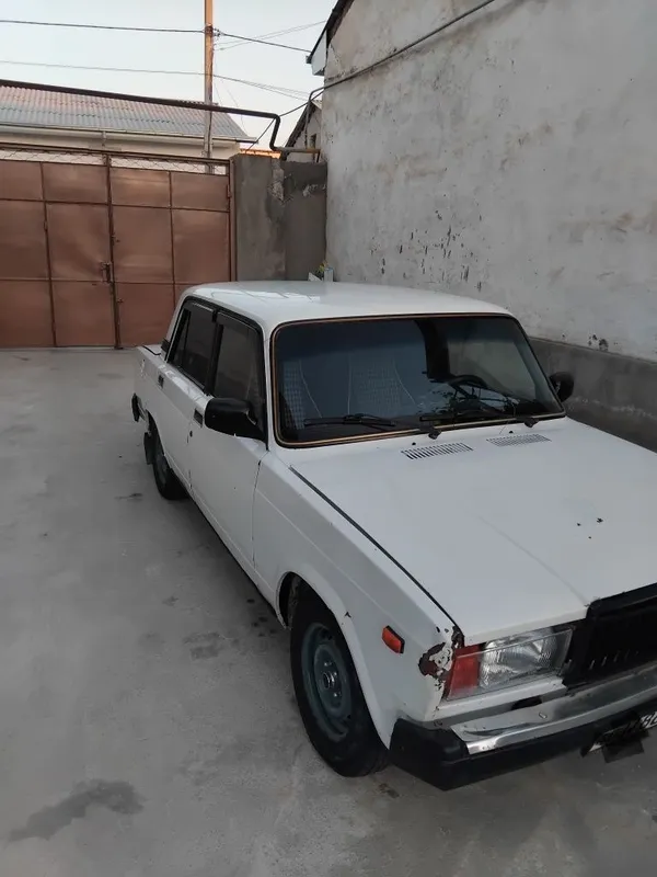 ВАЗ 2107, газ есть, год 2000 5 ВАЗ 2107, газ есть, год 2000 5