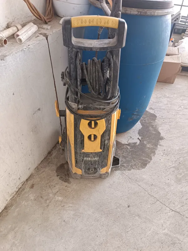 Karcher buzuq sotiladi 3 ta bor