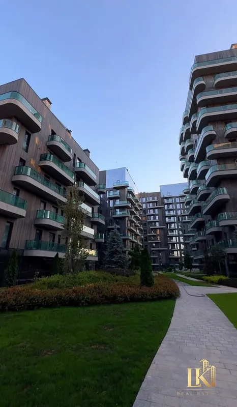 Продаётся 4-комнатная квартира в ЖК Parkwood (новостройка, состояние коробки) 2