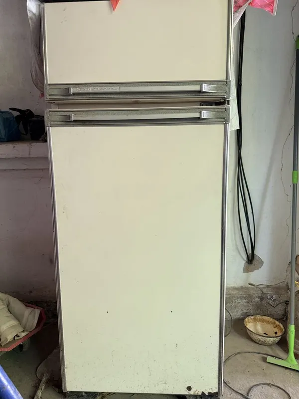 Продам холодилтник Б/У 1