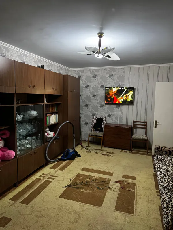 2/2/4 xonadon ijarasi, Krestik, Tuzel, metro 4