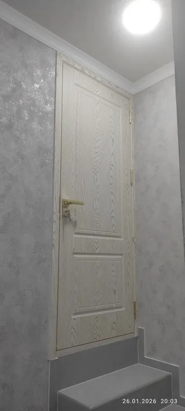 Окна двери кухонная мебель шкафы