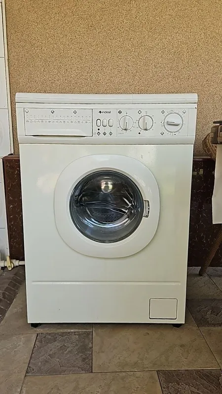 Продаётся стиральная машина с сушкой Indesit WDN 2296 XW U Продаётся стиральная машина с сушкой Indesit WDN 2296 XW U