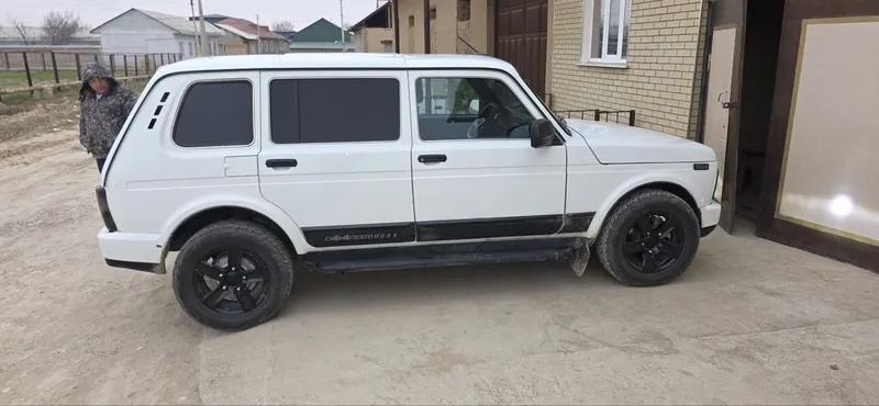 Lada Niva urban 4x4 — фото 2
