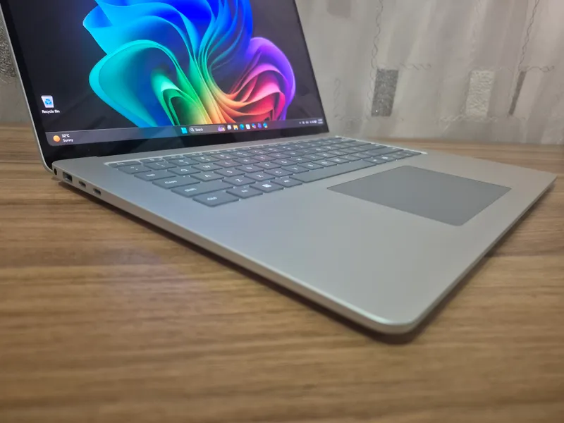 Microsoft Surface Laptop 7 4 Microsoft Surface Laptop 7 4