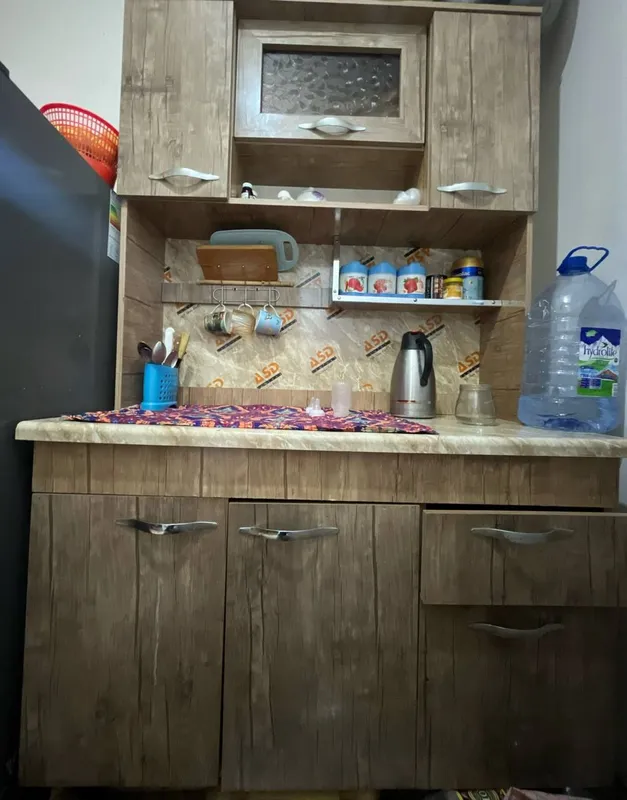 kuxinni mebel sotiladi