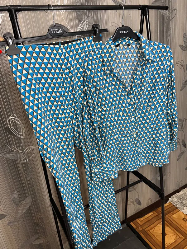 Костюм двойка Zara М/Л 2 Костюм двойка Zara М/Л 2