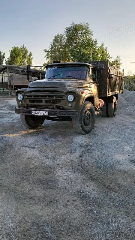 ZIL-130 sotiladi 1 ZIL-130 sotiladi 1