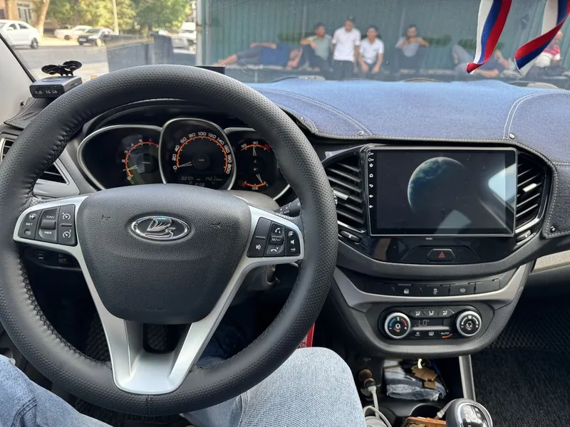 LADA Vesta 1.8 AMT Luxe Multimedia | 2019 7 LADA Vesta 1.8 AMT Luxe Multimedia | 2019 7