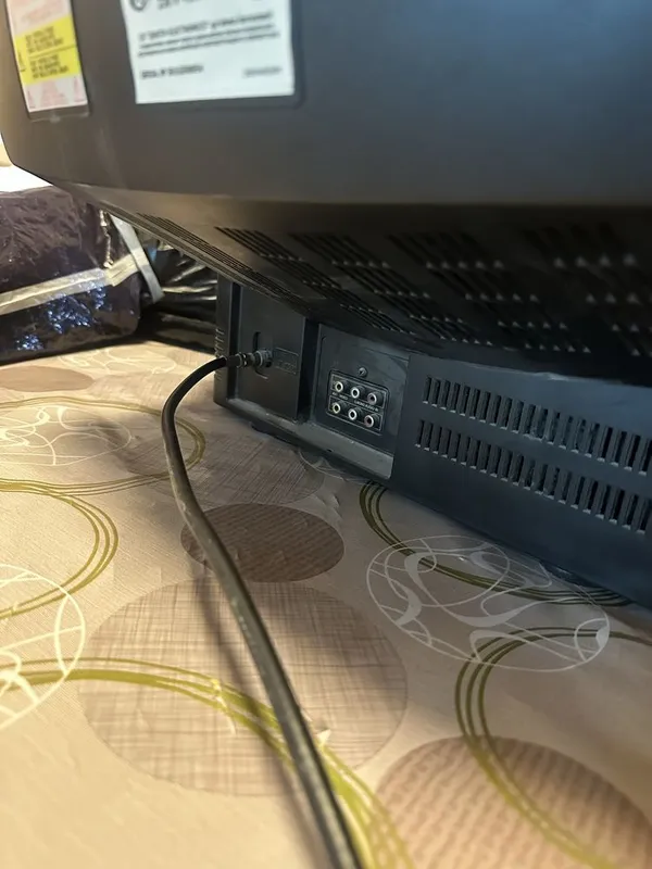 Televizor sotiladi Toshkentda 2 Televizor sotiladi Toshkentda 2
