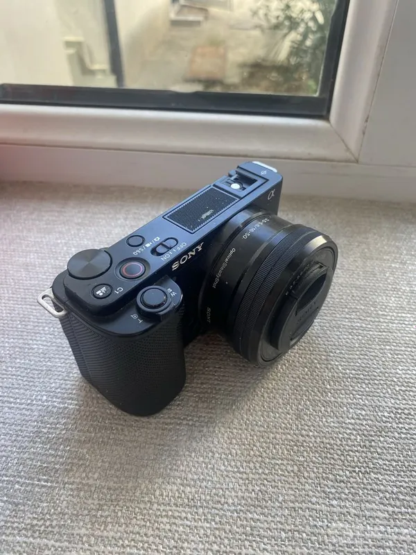 Sony zv-e10 ideal holata 1 Sony zv-e10 ideal holata 1