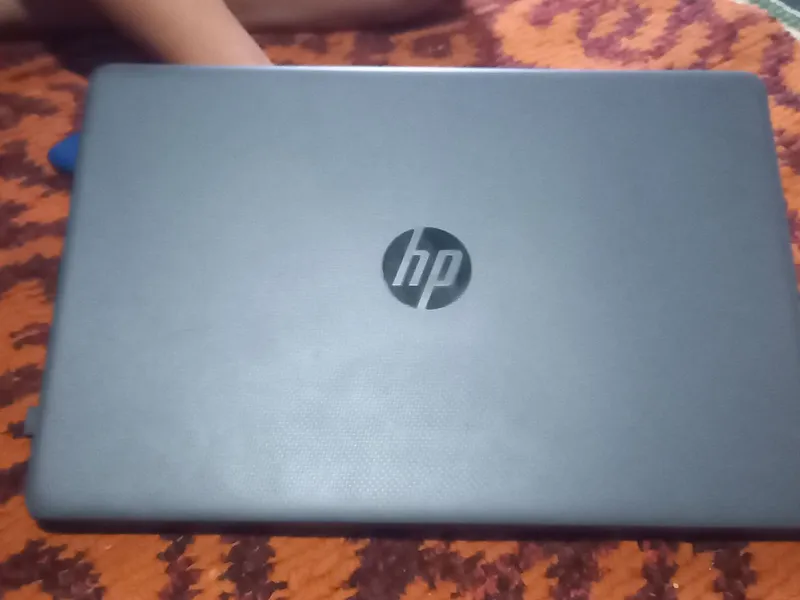 Noutbuk HP rusimda
