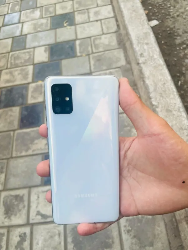 telefon sotiladi