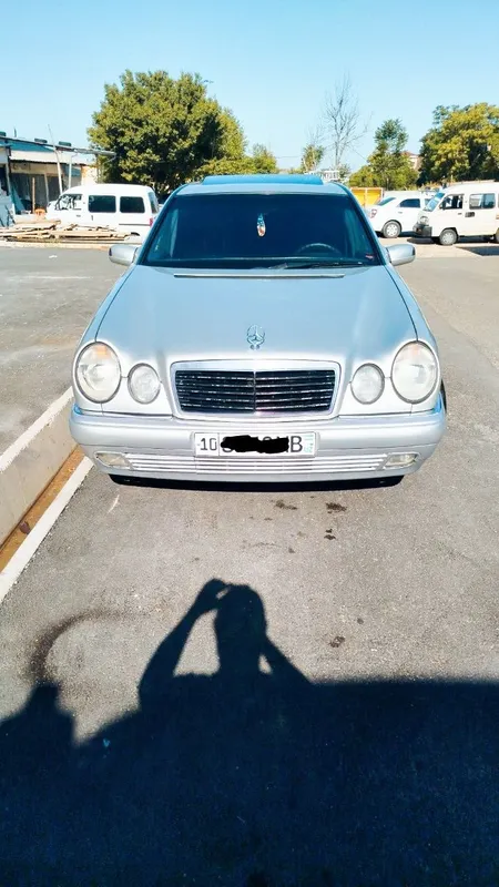 Mercedes 210. продаётся 1996 год