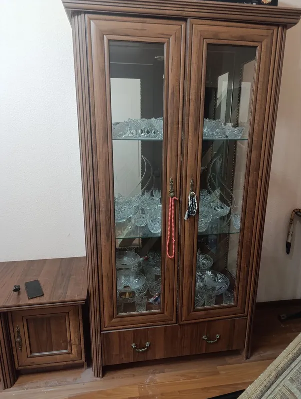 Продаётся пенал в комплекте с хрусталём.