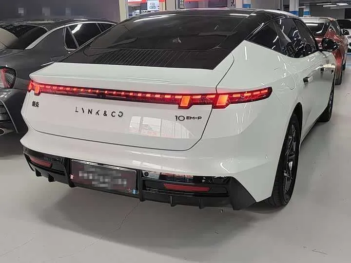 Lynk & Co 10 — 120 AWD Ultra — фото 9